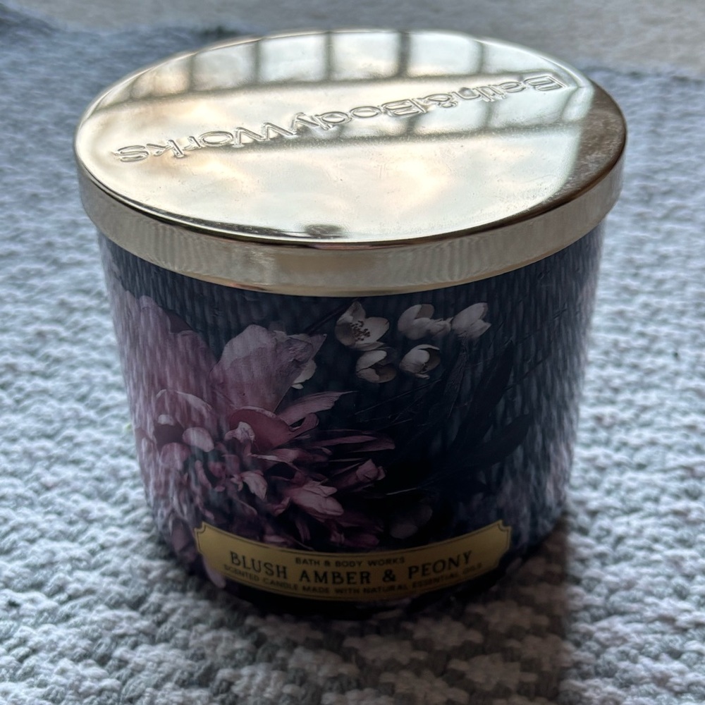 Bath & Body Works Blush Amber & Peony 3-Wick Candle